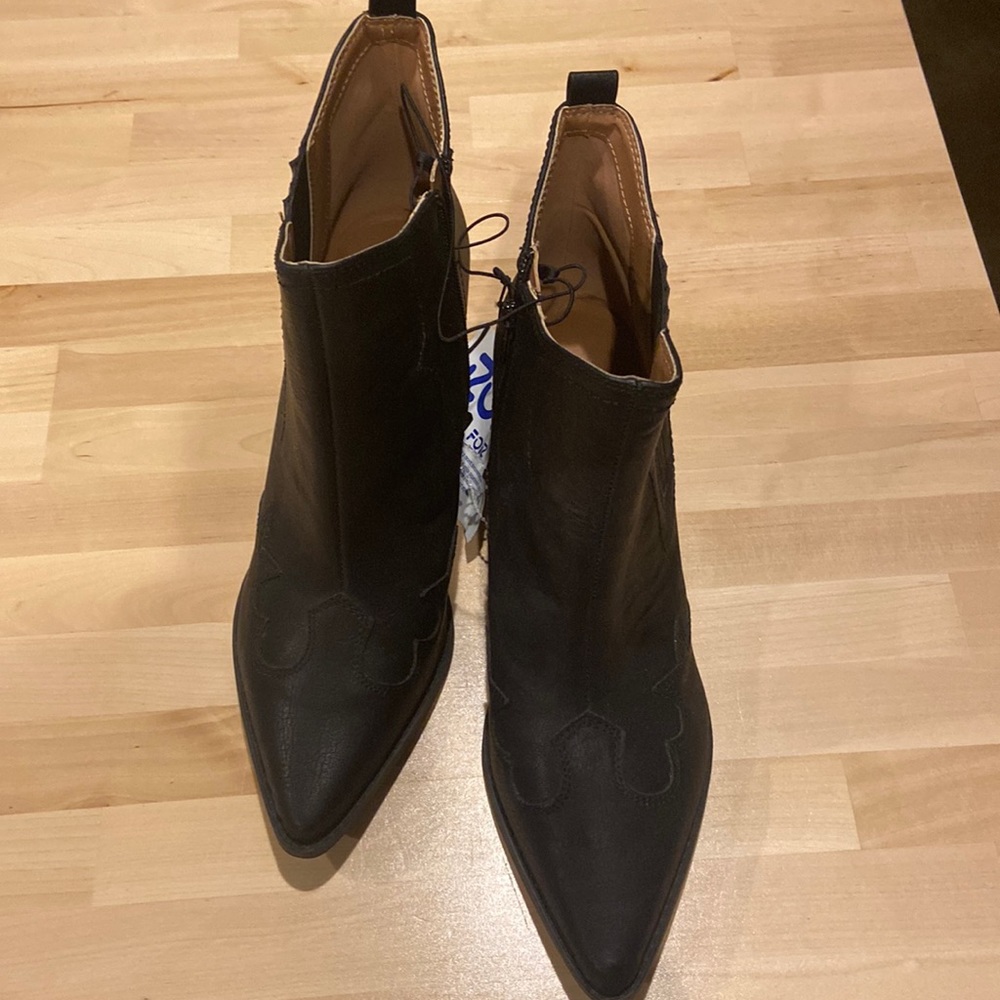Black boots